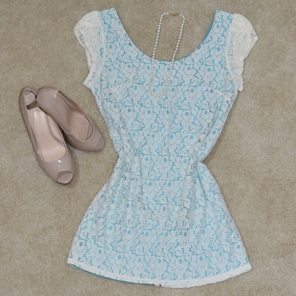 2 Hearts Teal and Cream Lace Dress in Size L